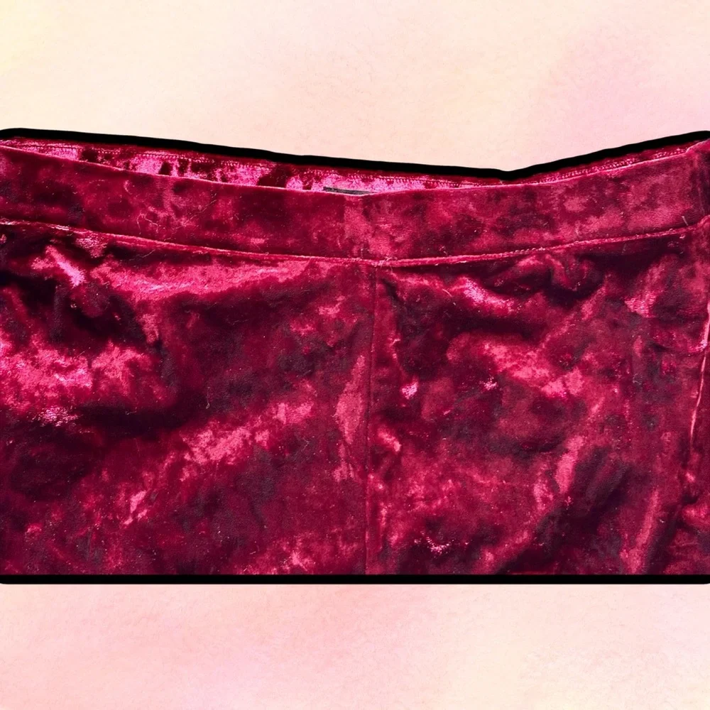 🌈 Amazing Velvet Lace-Up Shorts - Picture 4 of 5